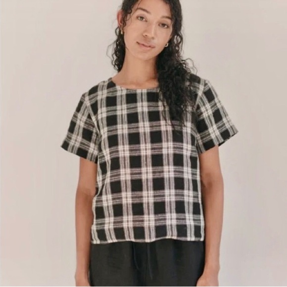 Gillian Stevens Tops - Gillian Stevens Avery Linen Tee